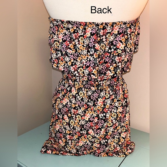 3/25$ 🛒 Lily Morgan strapless romper - Picture 3 of 9